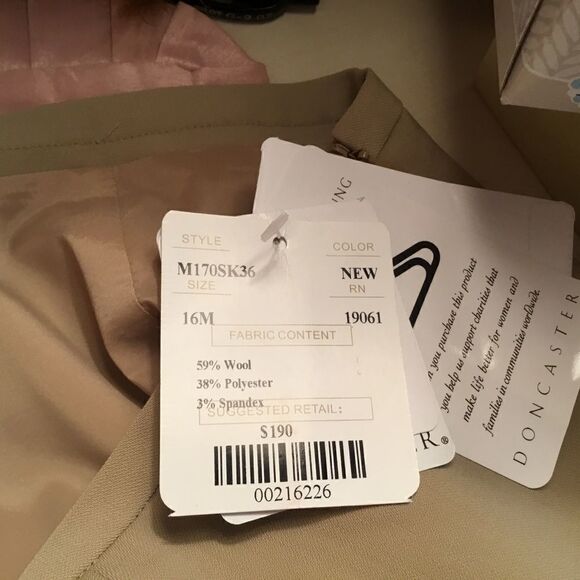 NWT Doncaster brand Beige Skirt Size 16 - Picture 6 of 10